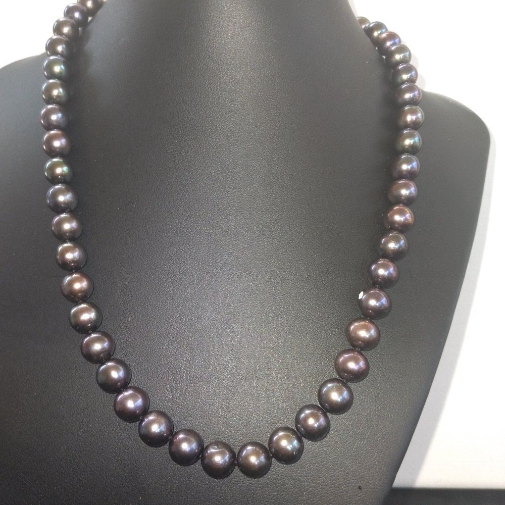 Authentic CP Peacock Pearl Necklace